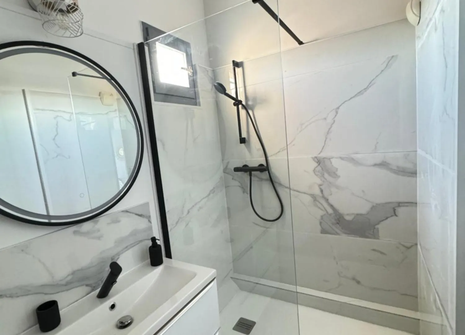 Appartement De Charme Apercu Mer Frejus