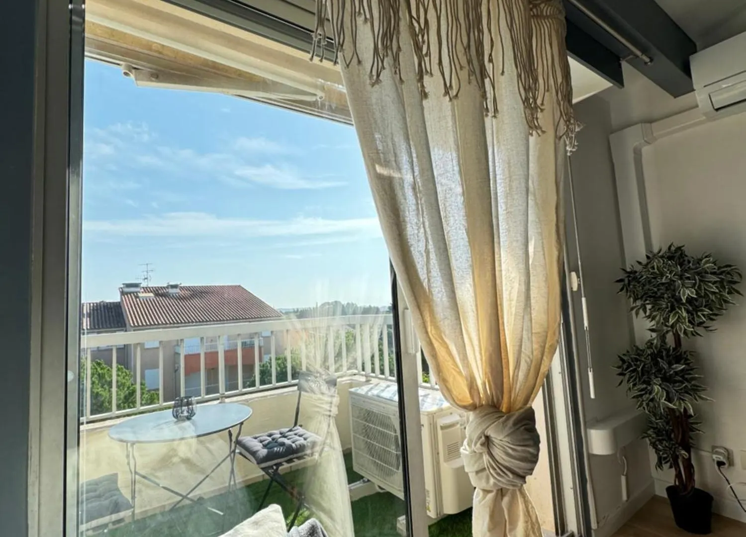 Apartment Appartement De Charme Apercu Mer Frejus